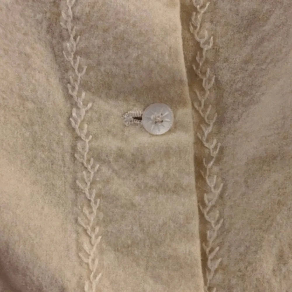 Vintage cream color